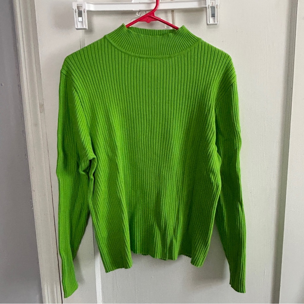 Vibrant Green Ribbed Turtleneck